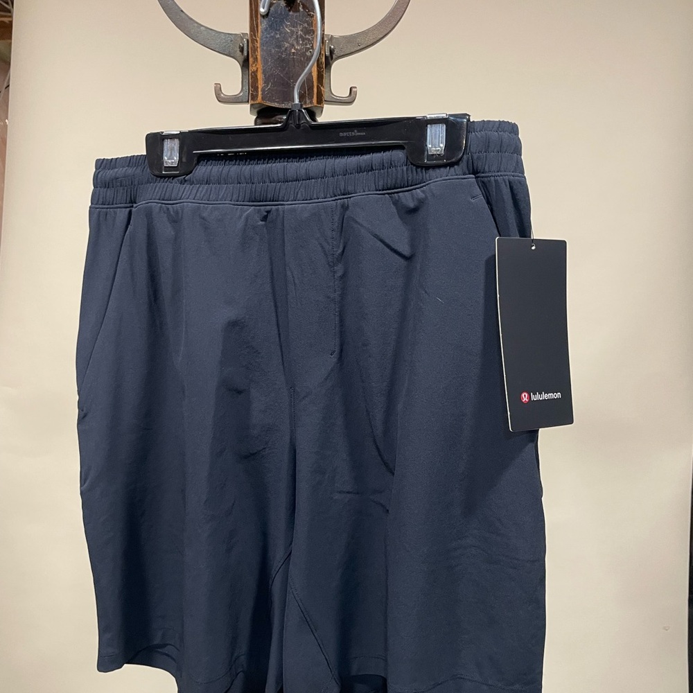 lululemon Pace Breaker 7 inch Men’s Navy Athletic Shorts